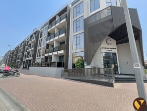 Luxury Apartment, Balcony, City View | Iron/ironing board, cribs/infant beds, free WiFi, bed sheets - Peaceful Chaimaa Park Near Circle Mall (Dubai)