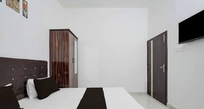 charge quoted for all 7 Rooms which varies on Room taken.Famous GoldenTemple3km