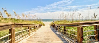 Steps from Carolina Beach, Pool, Sleeps 5!