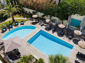 House | Pool | Outdoor pool, a heated pool - Junior Suite in Cannes for 4 Guests (Cannes)