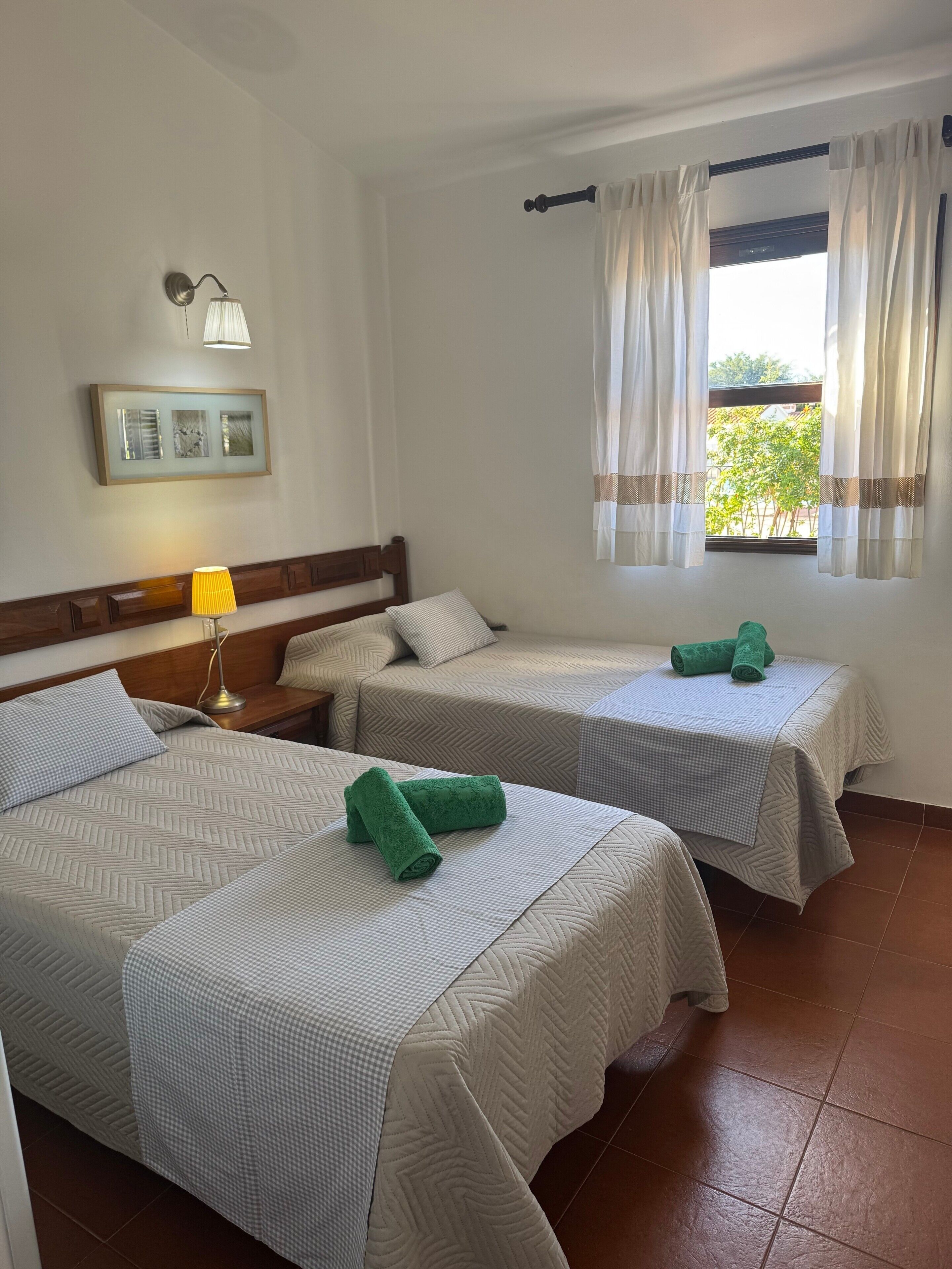 2 sovrum, strykjärn/strykbräda, wi-fi och sängkläder