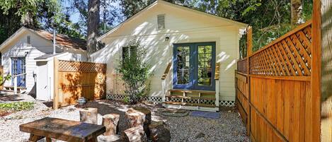 Room, 1 Bedroom | Terrace/patio