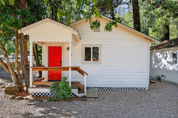 Rouge Cobb Mountain Hotel - Cabin 1 - California