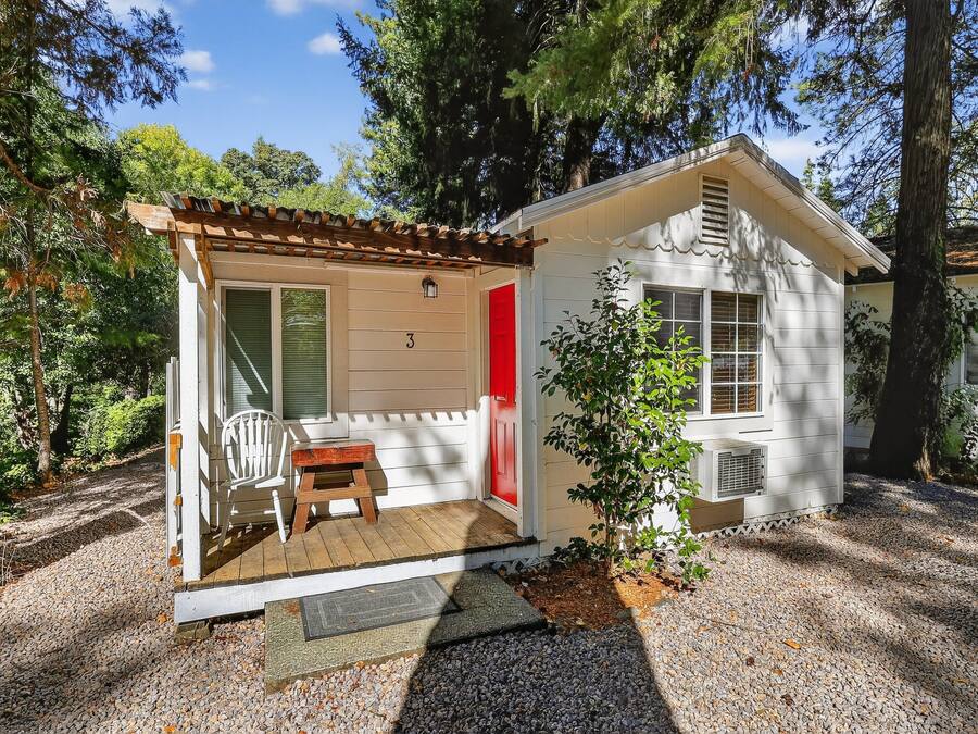 Studio | Exterior