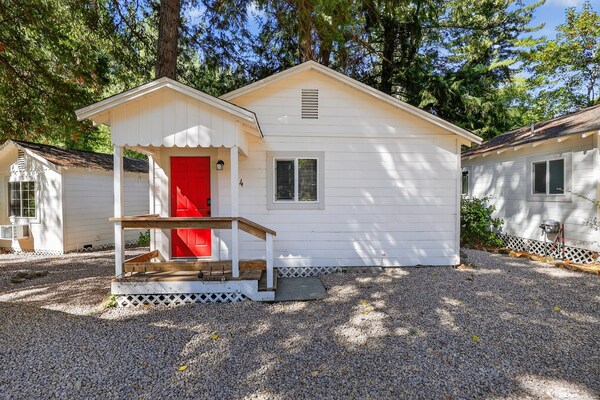 Rouge Cobb Mountain Hotel - Cabin 4 - Vallejo, CA