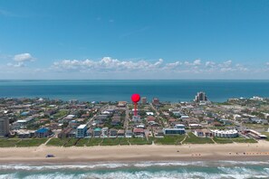 House, 6 Bedrooms | Beach
