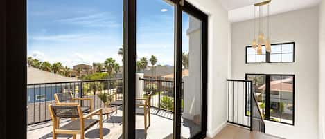 House, 6 Bedrooms | Interior