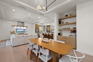 ハウス 6 ベッドルーム | レストラン