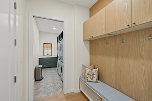 House, 6 Bedrooms | Interior