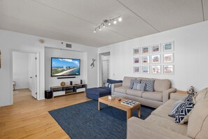 公寓式客房, 3 间卧室 | 起居区