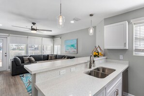 Condo, 2 Bedrooms | Interior