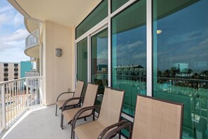 Condo, 3 Bedrooms | Property grounds