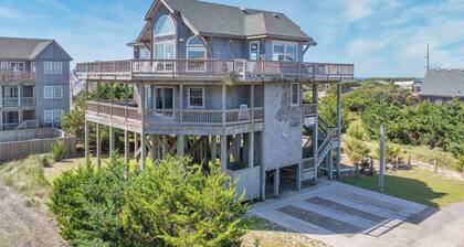 Oceanside, Dog-Friendly Home in Rodanthe with Private Pool and Hot Tub