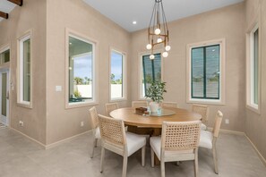 House, 3 Bedrooms | Dining