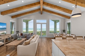 House, 5 Bedrooms | Living area | Smart TV