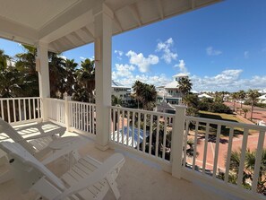 House, 5 Bedrooms | Property grounds