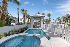 House, 5 Bedrooms | Pool