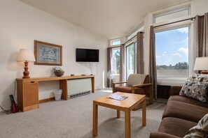 Condo, 1 Bedroom | Living area | Smart TV