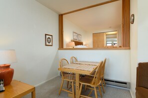 Condo, 1 Bedroom | Dining
