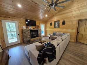 Cabin, 2 Bedrooms | Living area