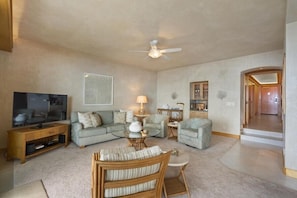 Condo, 2 Bedrooms | Living area