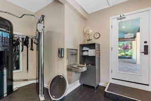 Condo, 2 Bedrooms | Interior