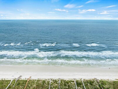步行至海滩 带庭院 火坑 热带绿洲  