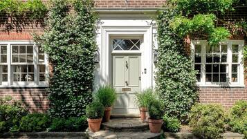 5 bedrooms, Internet