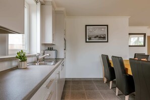 Apartment | 2 bedrooms, Internet