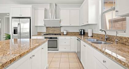 Stylish 3BR Irvine Oasis Family Friendly w Garage