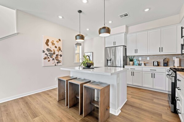 House | 3 bedrooms, Internet - Designer 3BR El Monte Retreat Near Dtla Pasadena (El Monte)