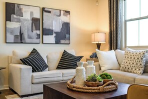 منزل | 3 عدّة غرف نوم وخدمة الإنترنت