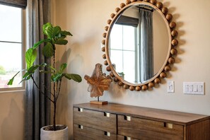 House | 3 bedrooms, Internet - Designer 3BR El Monte Retreat Near Dtla Pasadena (El Monte)