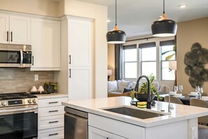 3 habitaciones y acceso a internet