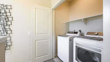 House | 3 bedrooms, Internet