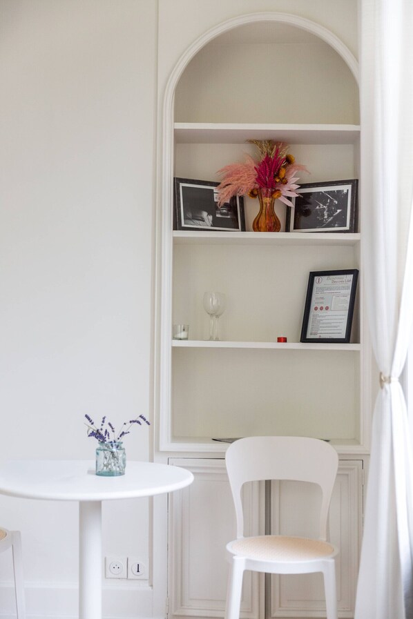 Interior - Villa Chadourne - Lilith room (Brive-la-Gaillarde)
