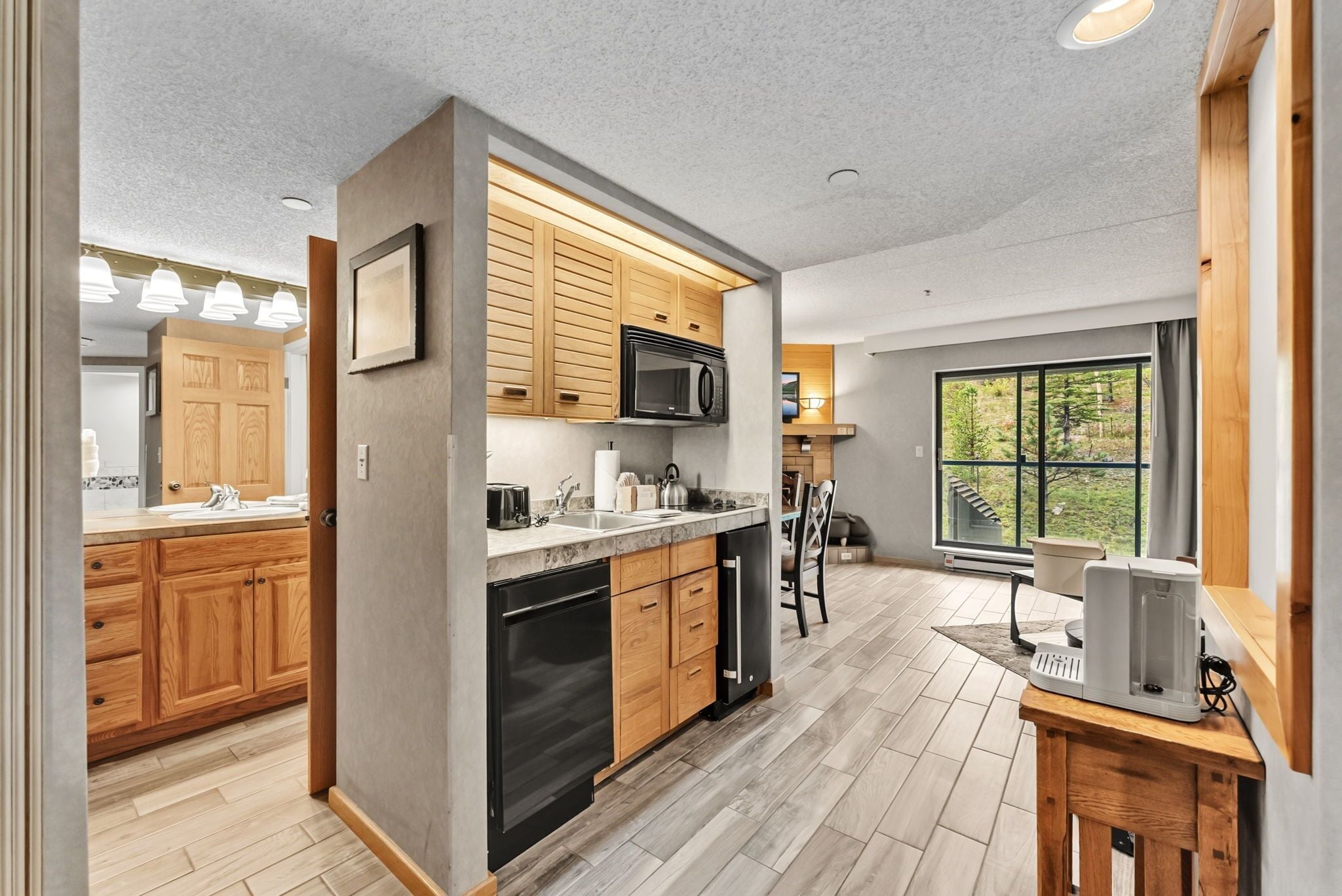 Refrigerador, microondas, parrilla de estufa y lavavajillas 