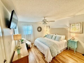 2 bedrooms, iron/ironing board, WiFi, bed sheets