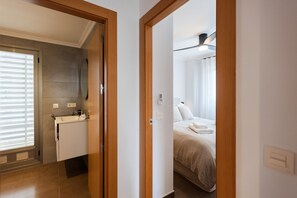 2 bedrooms, iron/ironing board, WiFi, bed sheets - Apartment in Calpe – Near the Marina and Beaches (Calpe)