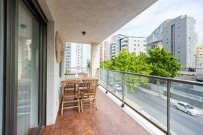 Outdoor dining - Apartment in Calpe – Near the Marina and Beaches (Calpe)