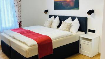 3 Schlafzimmer, Schreibtisch, Reisekinderbett, kostenloses WLAN