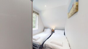 Unclassified image, 4 of 26, button