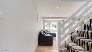 Interior - Spacious and well equipped, this holiday home offers comfortable accommodation (Hayle)