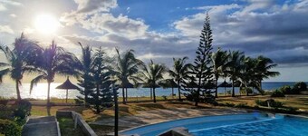 Relax in this Oceanside Apartment with AC