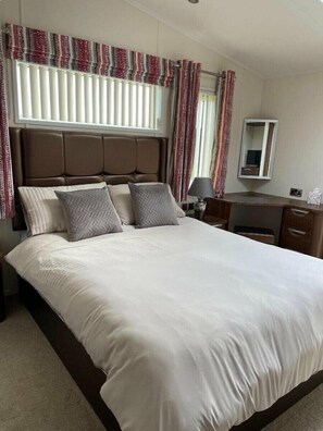 2 habitaciones, decoración personalizada y muebles diferentes
