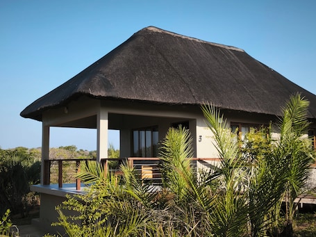 Classic Double Room, Lagoon View. Eden Village Lodge