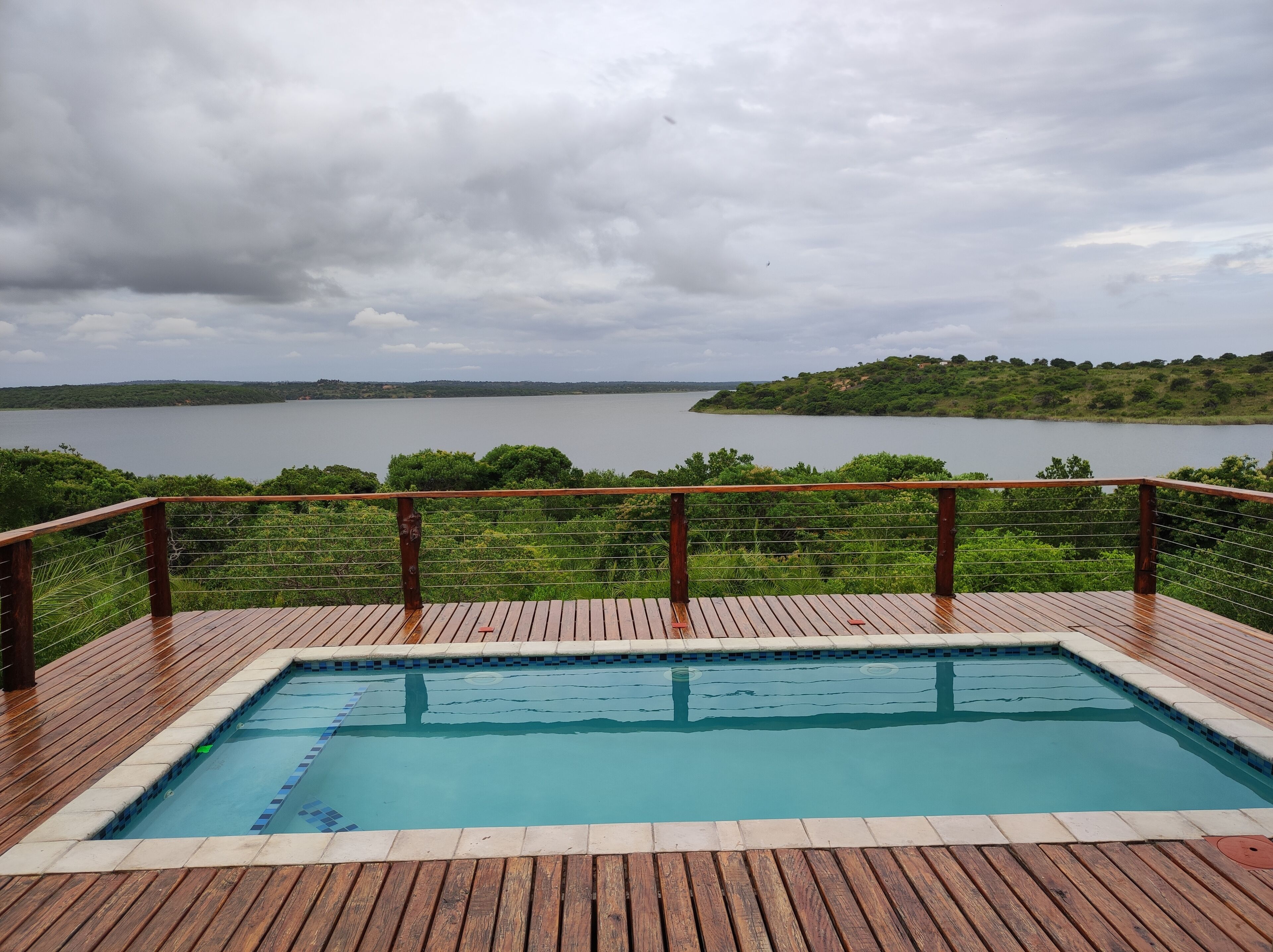 حمام سباحة خاص