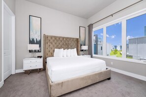 5 bedrooms, in-room safe, iron/ironing board, travel crib - Snug Condo near Disney with Resort & Waterpark Access - B40-224 (Kissimmee)