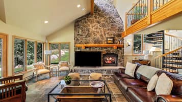 Télévision, cheminée