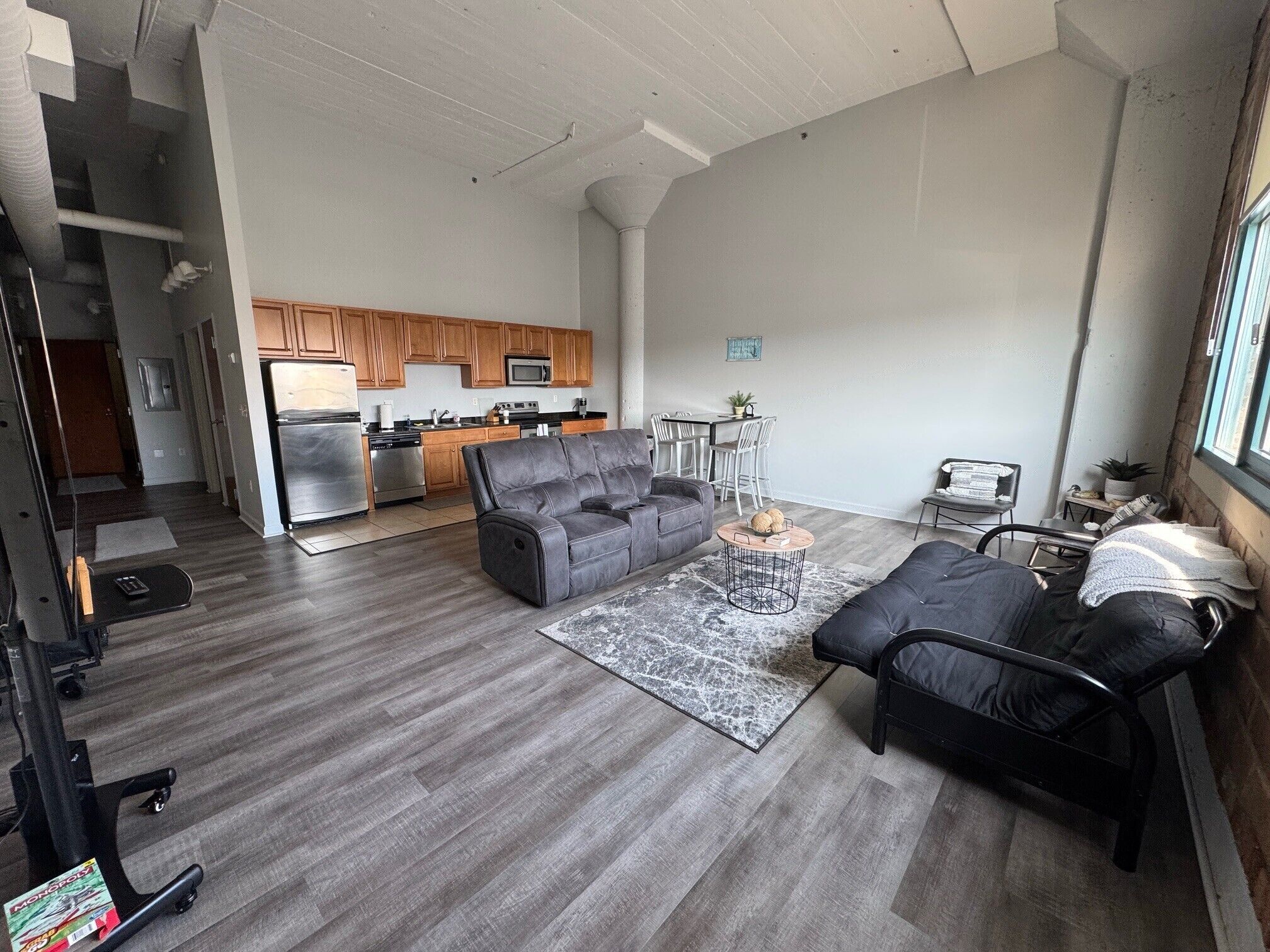 Smart-tv och eldstad